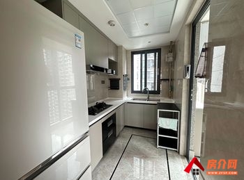 西山复地云极,4室2厅房子出租(整租),租金每月5500元 西山复地云极,4室2厅房子出租(整租),租金每月5500元