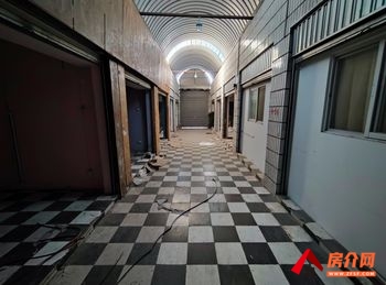 盘龙新迎片区815m²商铺出租，参考报价：面议