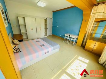 西山省委71号院，3室2厅房子出租(合租)，租金每月550元