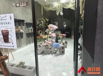 官渡世纪城82m²商铺转让，参考报价：6800元/月