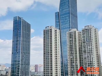 世博大厦 >237m²写字楼出租，参考报价：5925元