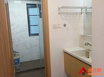 五华万科云子，3室2厅房子出租(整租)，租金每月2000元