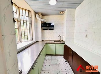 盘龙云波三社新村,1室1厅房子出租(整租),租金每月999元 盘龙云波三社新村,1室1厅房子出租(整租),租金每月999元