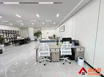 「昆明」云投中心 >225m²写字楼出租,参考报价:面