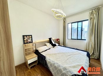 昆明五华国福现代城荷花苑 3室2厅房子出租(合租)，租金每月