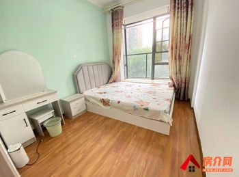 「昆明」官渡海伦国际洛林区,3室2厅房子出租(合租)，租金每