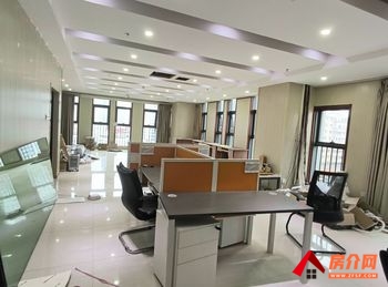 「昆明」云路中心(办公) >148m²写字楼出租，参考