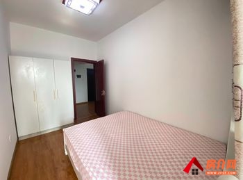 西山润城(7区),3室2厅房子出租(合租),租金每月520元 西山润城(7区),3室2厅房子出租(合租),租金每月520元