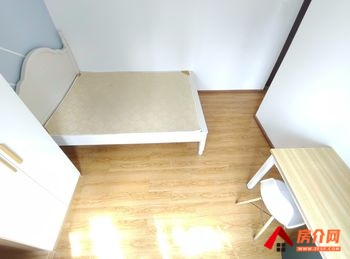 官渡海伦国际洛林区，1室1厅房子出租(合租)，租金每月800