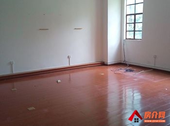 盘龙茨坝596m²厂房出租,参考报价:面议 盘龙茨坝596m²厂房出租,参考报价:面议