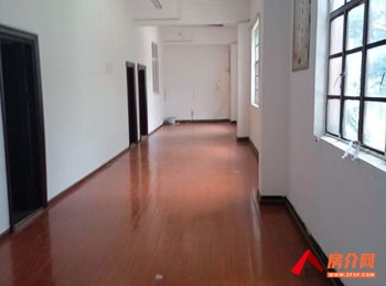 盘龙茨坝596m²厂房出租,参考报价:面议 盘龙茨坝596m²厂房出租,参考报价:面议