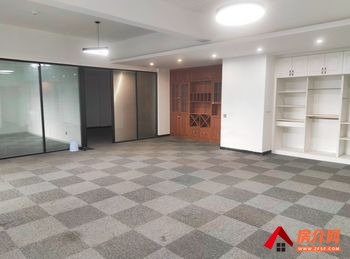 官渡海伦国际229m²商铺出租,参考报价:7328元/月 官渡海伦国际229m²商铺出租,参考报价:7328元/月