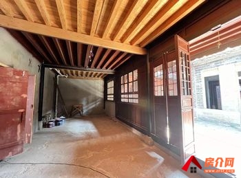 「昆明」五华南屏街片区422m²商铺出售，参考报价：2200