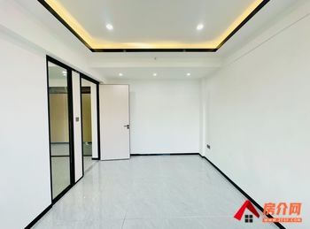 云上之诚商务中心 >176m²写字楼出租,参考报价:4 云上之诚商务中心 >176m²写字楼出租,参考报价:4