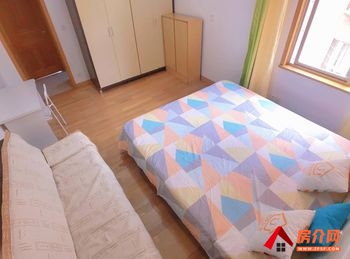 西山云辰花园，3室1厅房子出租(合租)，租金每月700元