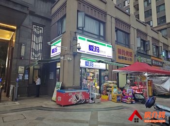 「昆明」五华莲花片区86.99m²商铺出售,参考报价:90万 「昆明」五华莲花片区86.99m²商铺出售,参考报价:90万
