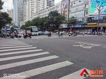 昆明五华南屏街片区180m²商铺出售,参考报价:100万元 昆明五华南屏街片区180m²商铺出售,参考报价:100万元