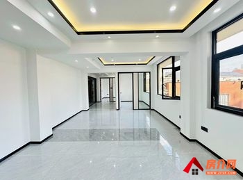 云上之诚商务中心 >195m²写字楼出租,参考报价:5 云上之诚商务中心 >195m²写字楼出租,参考报价:5
