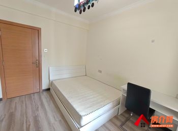 昆明五华西城林语华郡苑 3室2厅房子出租(合租)，租金每月5