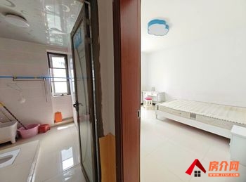 西山润城4区,3室1厅房子出租(合租),租金每月500元 西山润城4区,3室1厅房子出租(合租),租金每月500元