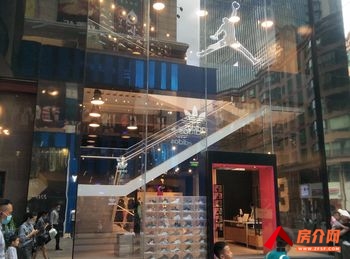 「昆明」五华南屏街片区582.07m²商铺出售,参考报价:8 「昆明」五华南屏街片区582.07m²商铺出售,参考报价:8