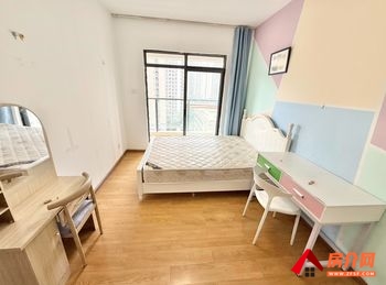 西山润城1区，3室2厅房子出租(合租)，租金每月400元