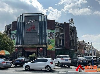 官渡海伦国际906.2m²商铺出售,参考报价:380.8万元 官渡海伦国际906.2m²商铺出售,参考报价:380.8万元