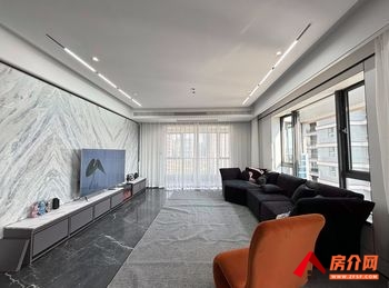 官渡绿地东南亚中心428公馆，4室2厅房子出租(整租)，租金