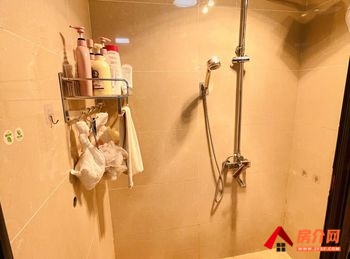 官渡海伦国际菲诺区,3室1厅房子出租(合租),租金每月500 官渡海伦国际菲诺区,3室1厅房子出租(合租),租金每月500