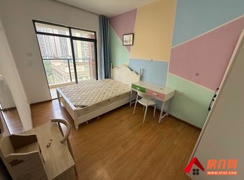 「昆明」西山润城1区,3室1厅房子出租(合租)，租金每月40