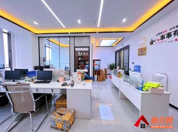 昆明银都汇商务中心 >155m²写字楼出租，参考报价：