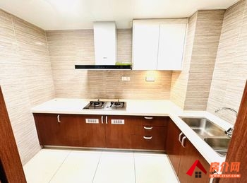 官渡万科公园里(3期)，1室1厅房子出租(合租)，租金每月6