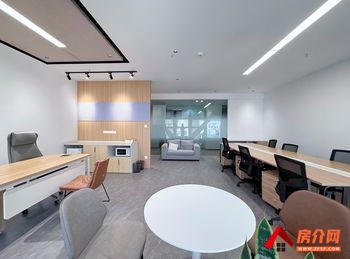 「昆明」保利中心 >84m²写字楼出租，参考报价：54