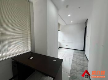 顺城双塔 >134m²写字楼出租，参考报价：7370元