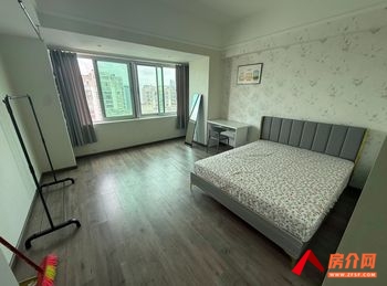 「昆明」西山汕头大厦,3室1厅房子出租(合租)，租金每月50