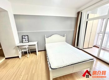 西山中央丽城，3室1厅房子出租(合租)，租金每月500元