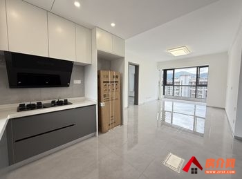 实地昆明花鹤翎小区房屋出租丨五华实地昆明花鹤翎，3室2厅房子