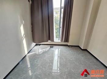 盘龙金星立交桥367m²商铺出租,参考报价:面议