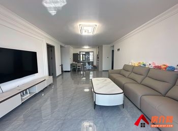 官渡岚春苑，3室2厅二手房出售,报价：160万元