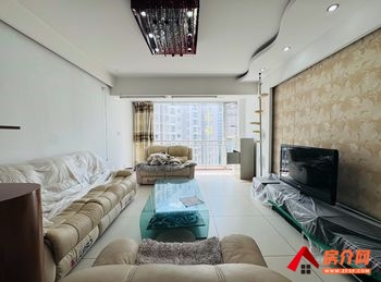 盘龙云南映象(C区)，4室2厅房子出租(整租)，租金每月25