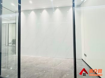 颐高数码中心 >300m²写字楼出租，参考报价：990