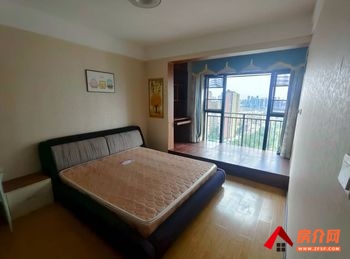 禧瑞都小区房屋出租，盘龙禧瑞都，3室2厅房子出租(合租)，欢