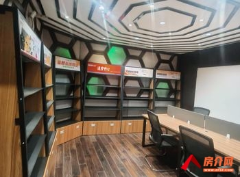 盘龙拓东300m²商铺出租,参考报价:面议 盘龙拓东300m²商铺出租,参考报价:面议