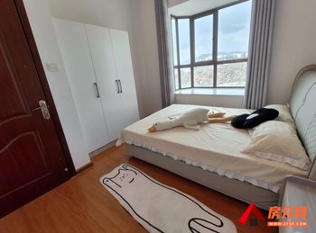 盘龙融城昆明湖臻园A区，4室2厅房子出租(合租)，租金每月5