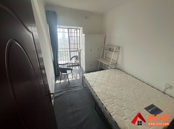 西山凤凰御景，3室2厅房子出租(合租)，租金每月680元