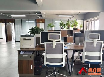 中铁云时代广场 >340m²写字楼出租,参考报价:面议 中铁云时代广场 >340m²写字楼出租,参考报价:面议