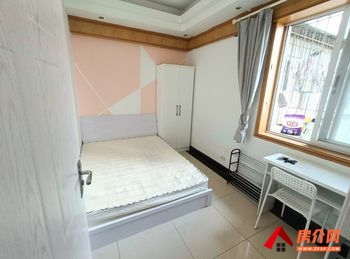 昆明西山复兴花园 3室1厅房子出租(合租)，租金每月700元