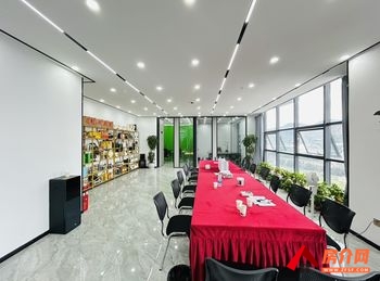 昆明恒旺广场 >230m²写字楼出租,参考报价:598 昆明恒旺广场 >230m²写字楼出租,参考报价:598