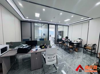 「昆明」和谐广场 >135m²写字楼出租,参考报价:4 「昆明」和谐广场 >135m²写字楼出租,参考报价:4