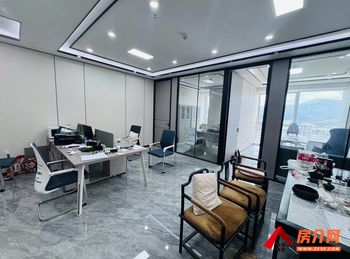 「昆明」和谐广场 >135m²写字楼出租,参考报价:4 「昆明」和谐广场 >135m²写字楼出租,参考报价:4